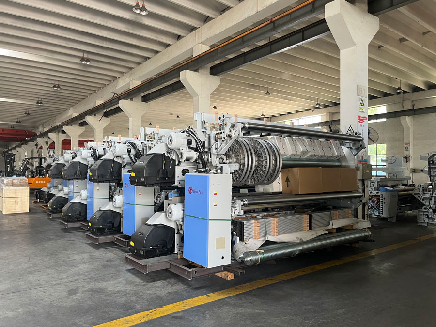 噴氣織機發(fā)貨